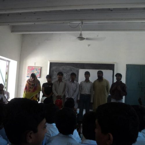 425793_403683423021003_2062623599_n